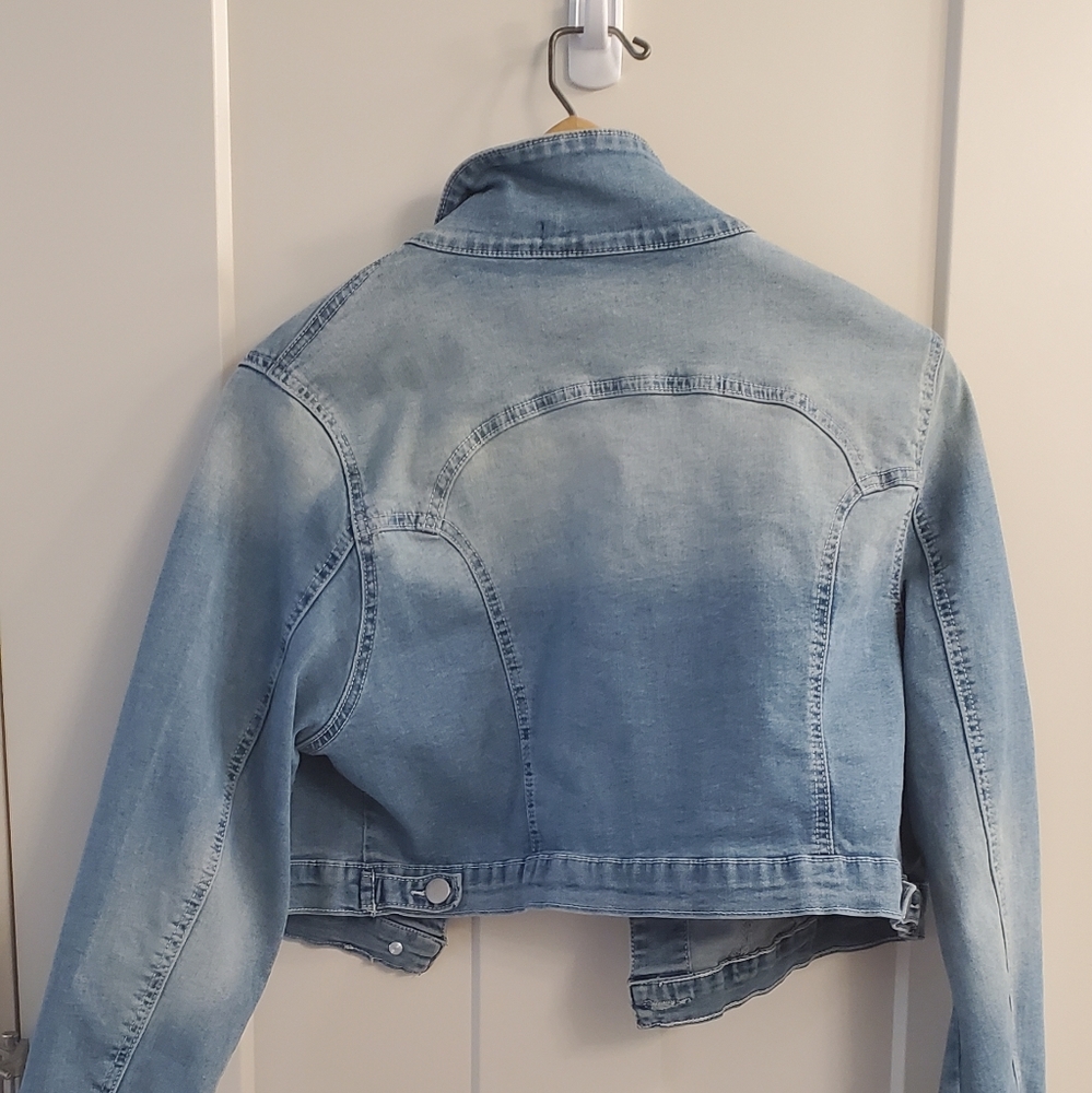 Jacket - Picture 3 of 5